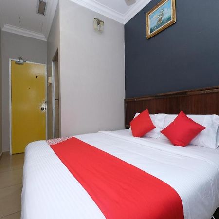Oyo 1190 Nice Stay Hotel Raub Exterior foto