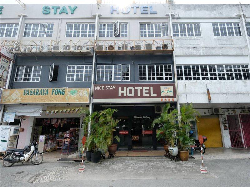 Oyo 1190 Nice Stay Hotel Raub Exterior foto