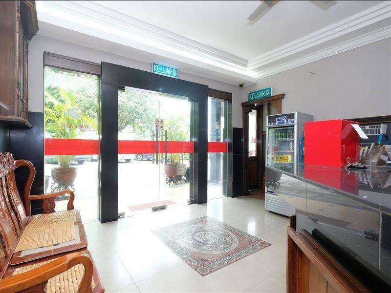Oyo 1190 Nice Stay Hotel Raub Exterior foto